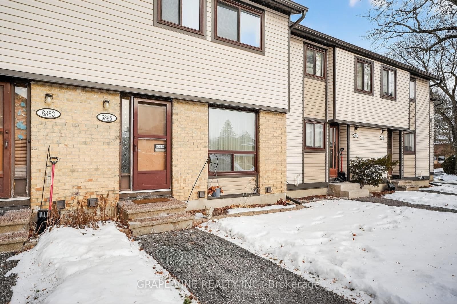 6885 Bilberry Drive, Ottawa, ON — photo 2