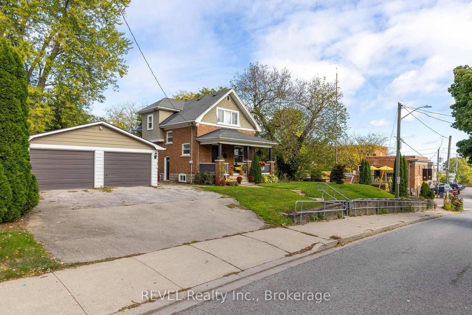 10 Canal Street, St. Catharines, ON — photo 2