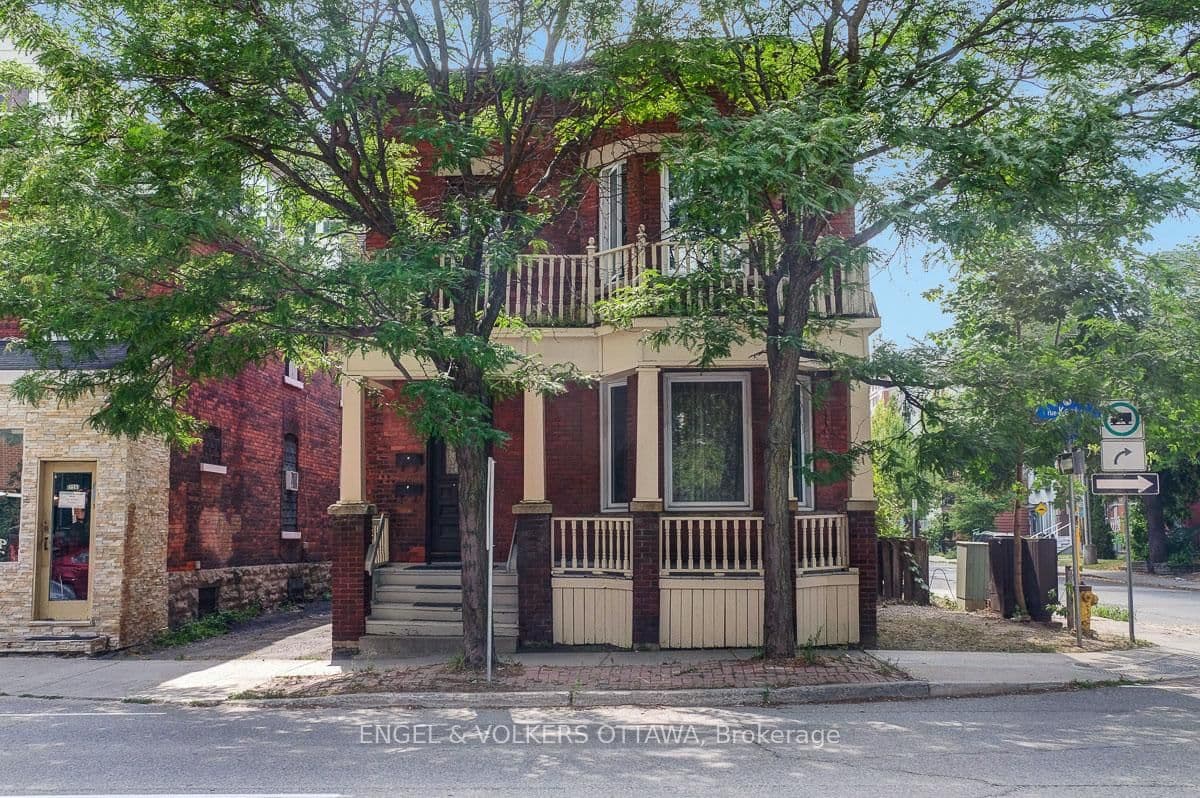 256 Kent Street, Ottawa, ON