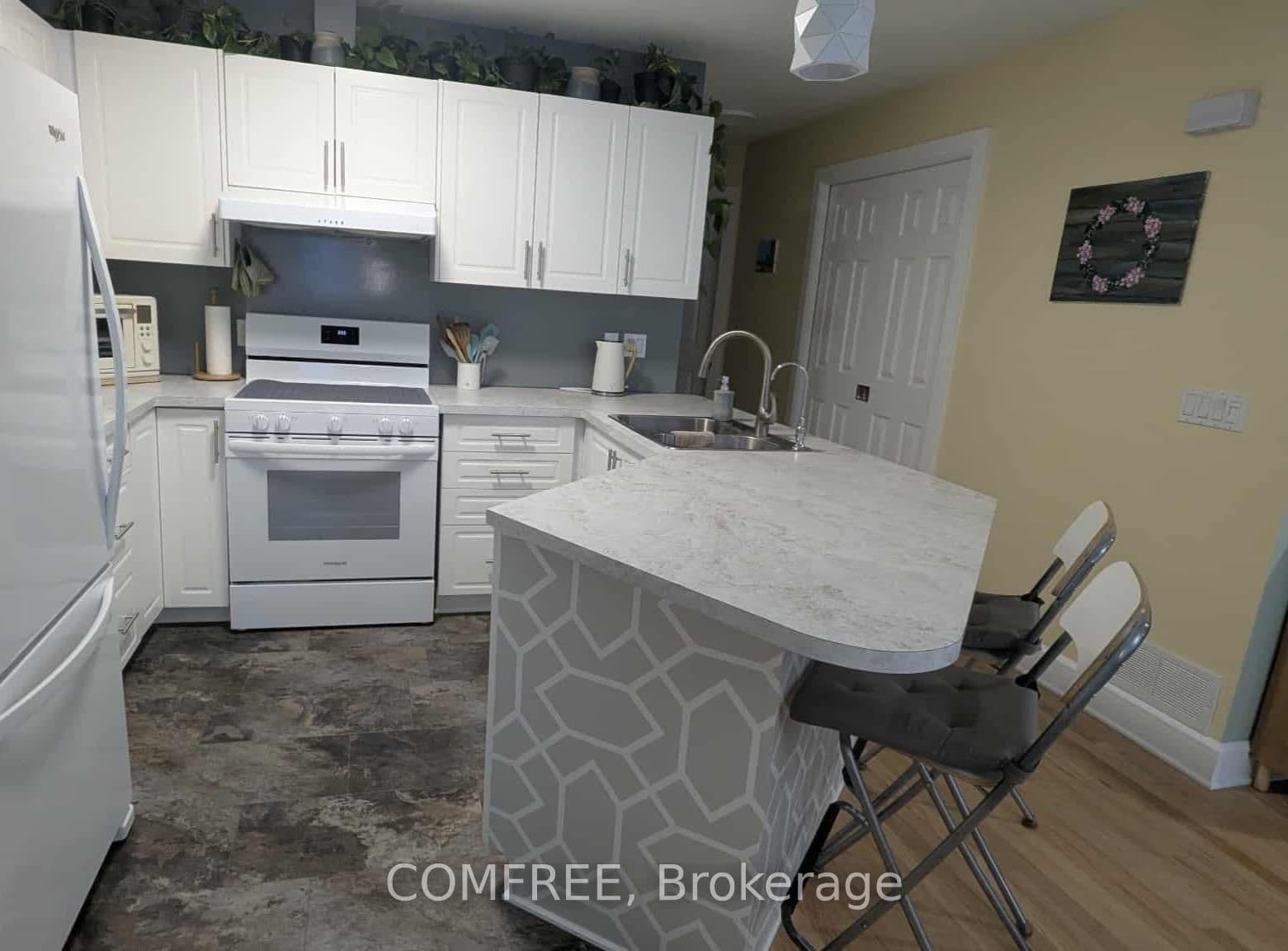 410 Grassendale Private, Richmond, ON — photo 3