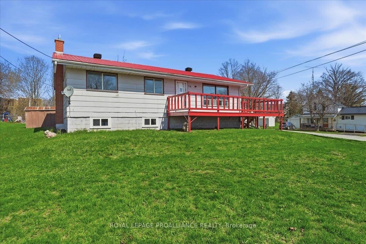 118 River Street, Tweed, ON