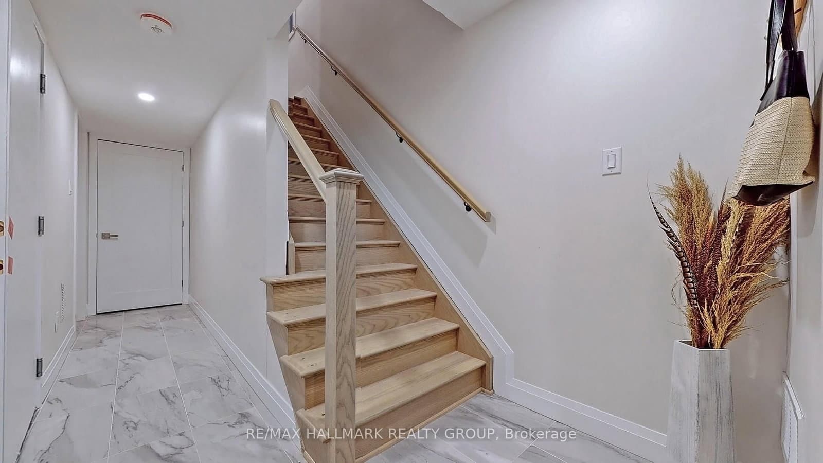 809 Star Private, Ottawa, ON — photo 3