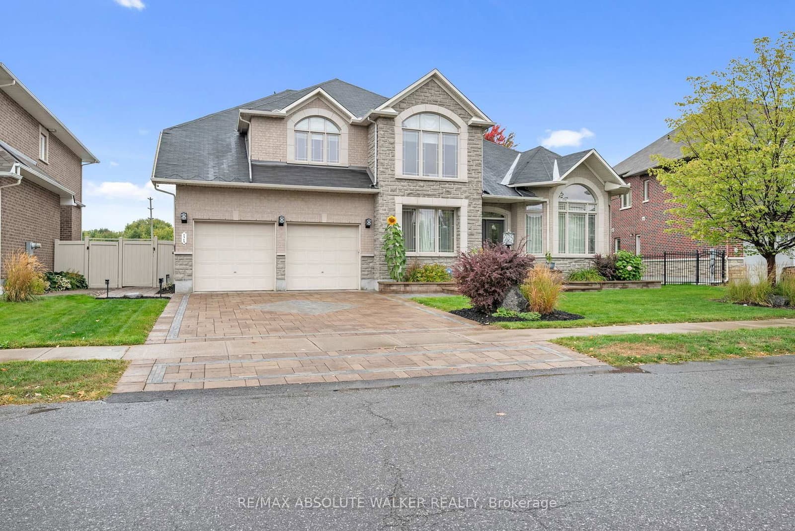 11 Tradewinds Drive, Ottawa, ON