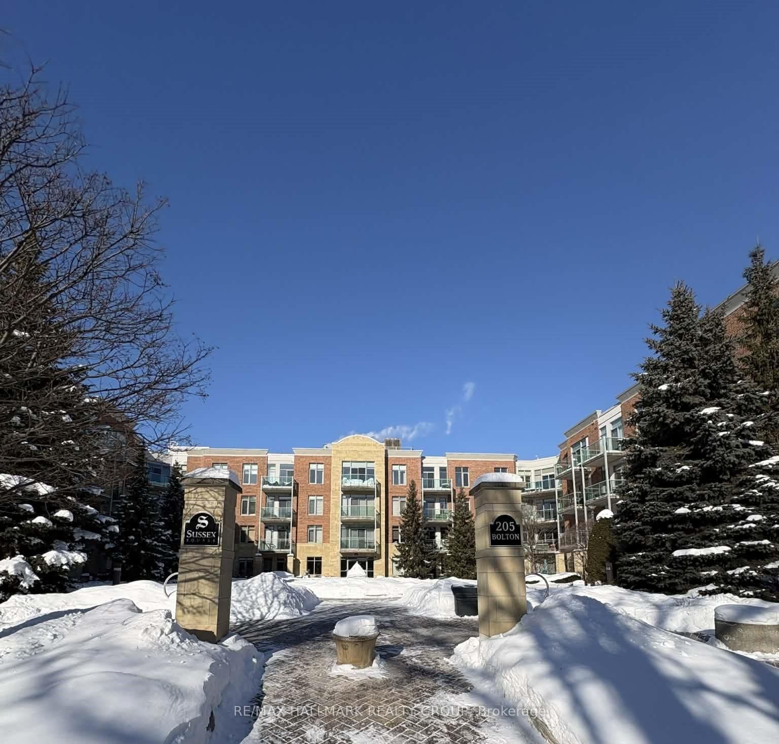 401 - 205 Bolton Street, Ottawa, ON