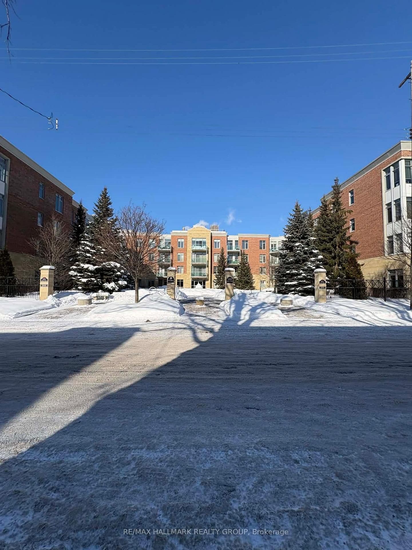 401 - 205 Bolton Street, Ottawa, ON — photo 2