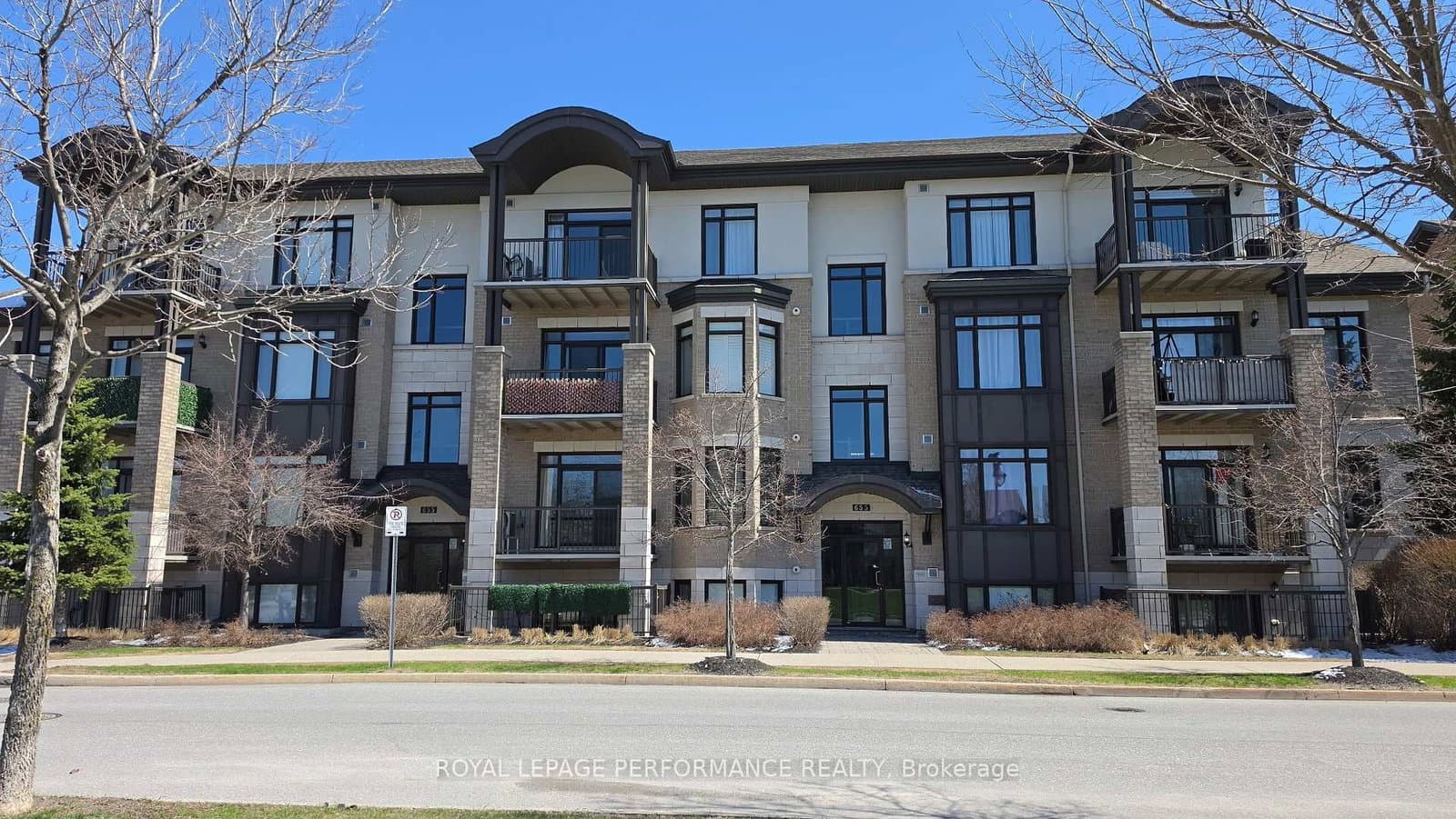 101 - 655 Beauparc Private, Ottawa, ON