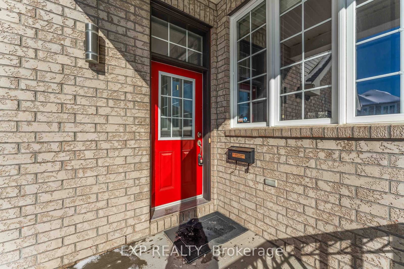 413 Tillsonburg Street, Ottawa, ON — photo 2