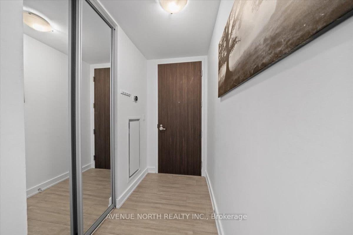 901 - 111 Champagne Avenue, Ottawa, ON — photo 2