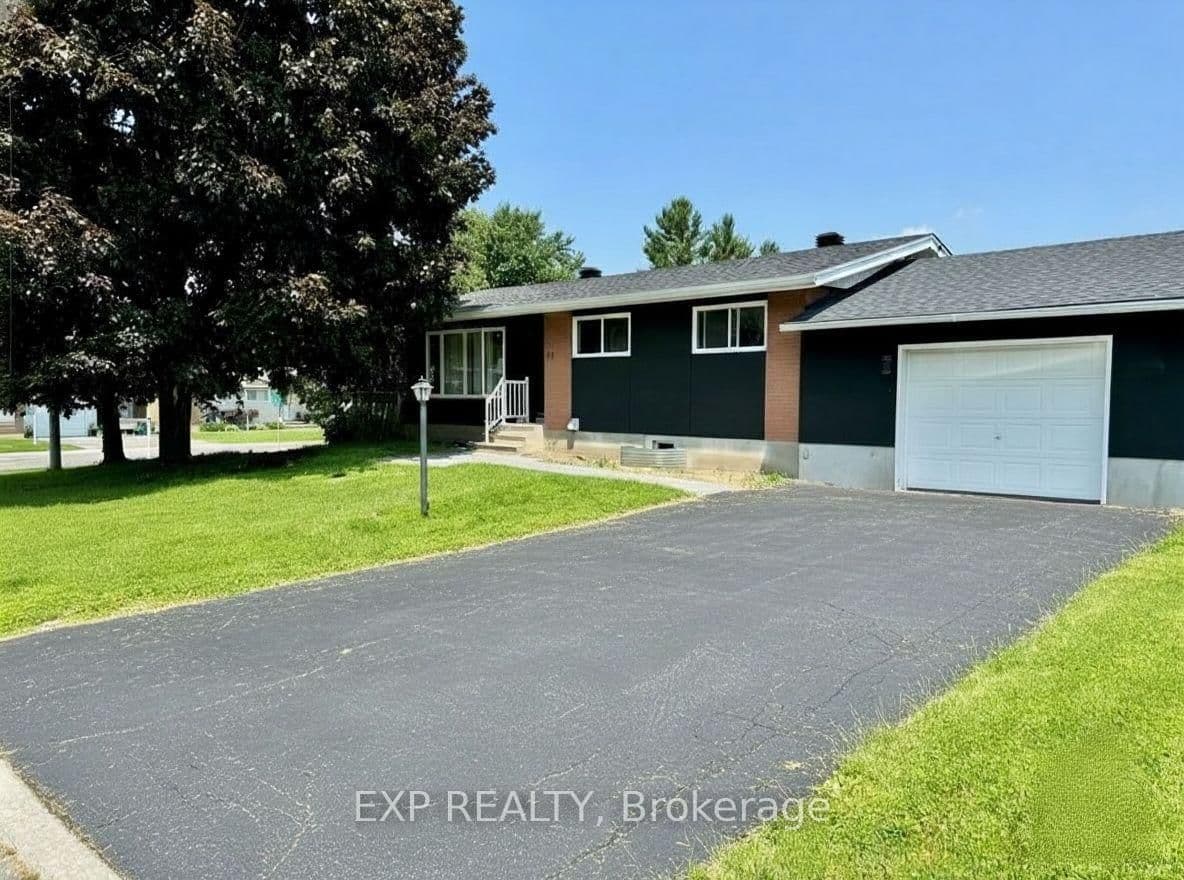 44 Sherry Lane, Nepean, ON — photo 2