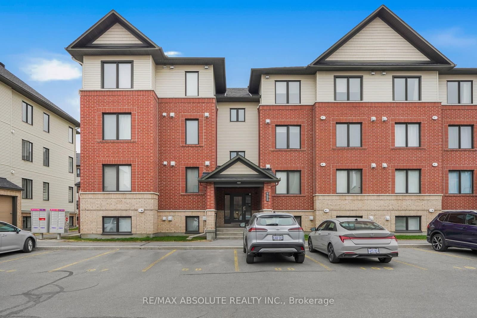 6 - 135 Bluestone Private, Ottawa, ON