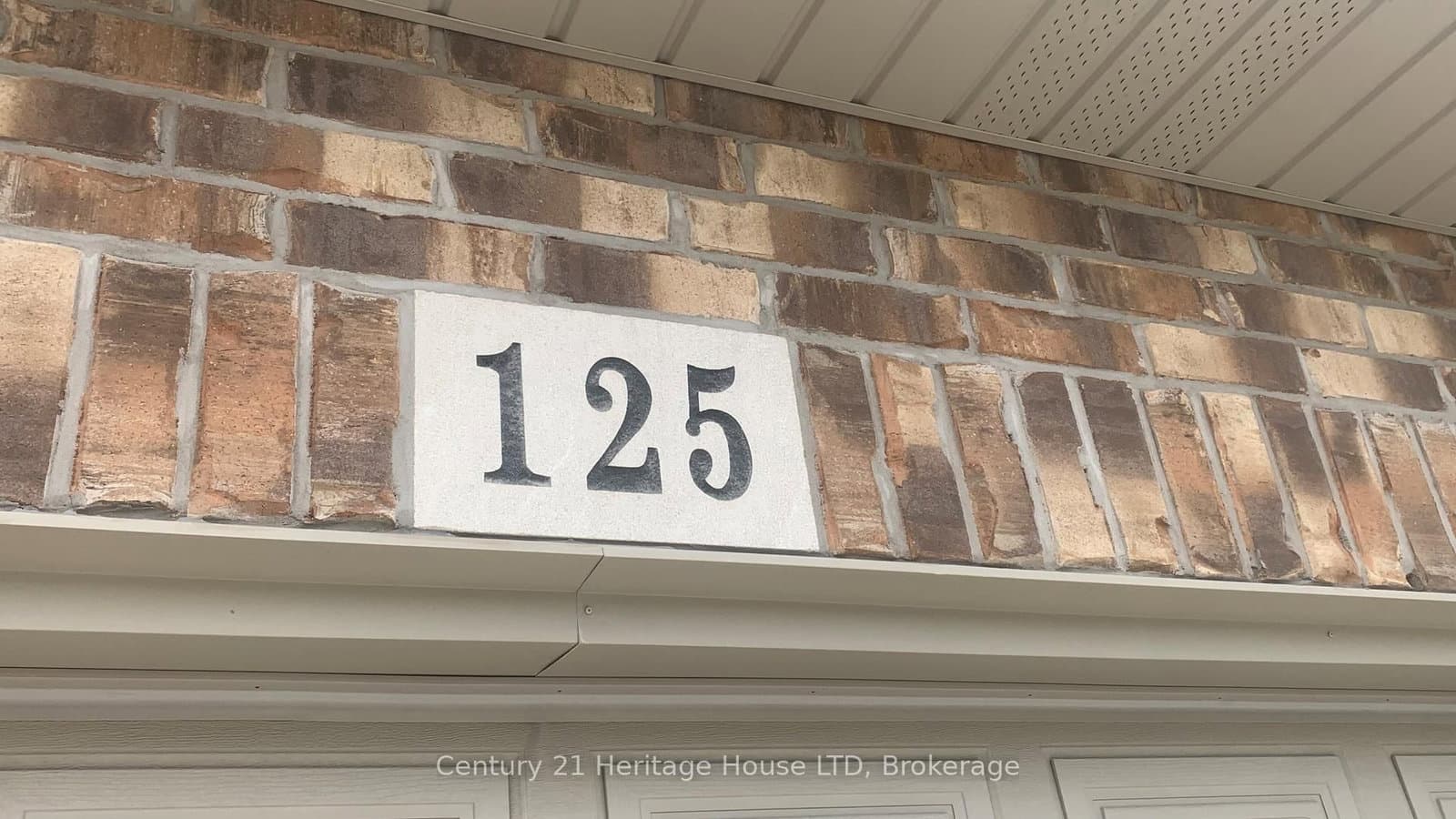 125 Clare Avenue, Welland, ON — photo 2