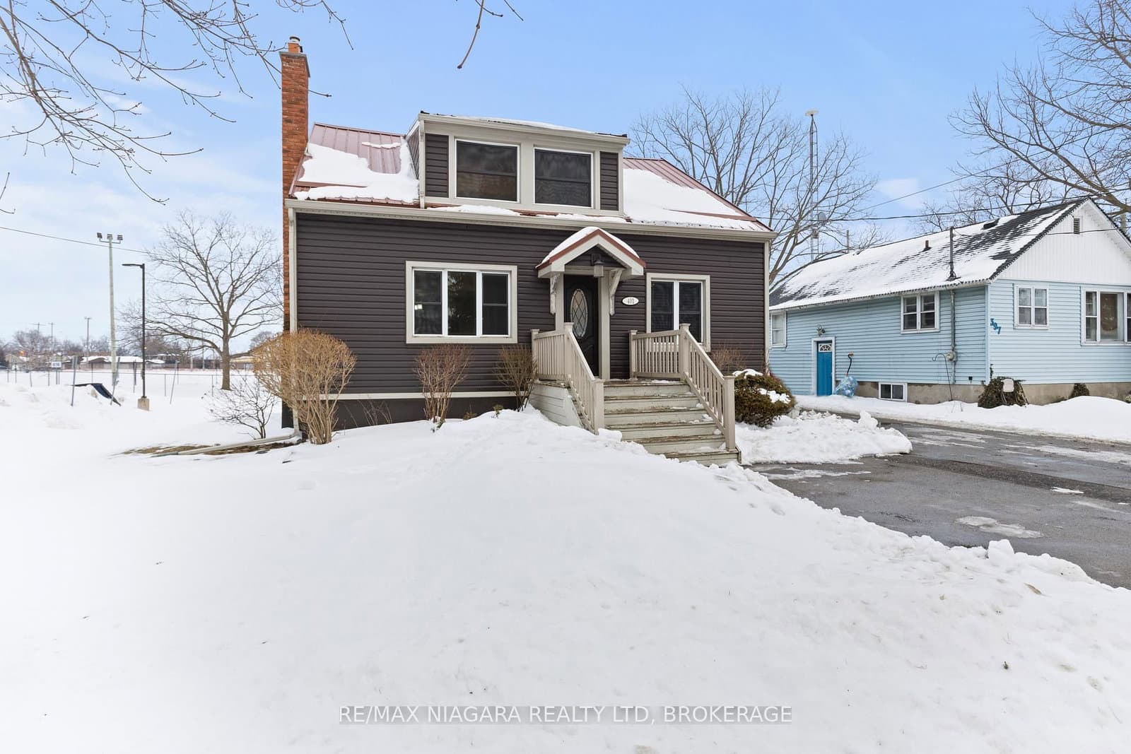 401 Fielden Avenue, Port Colborne, ON — photo 2