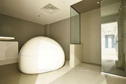 5 - 464 bank Street, Ottawa, ON — photo 2