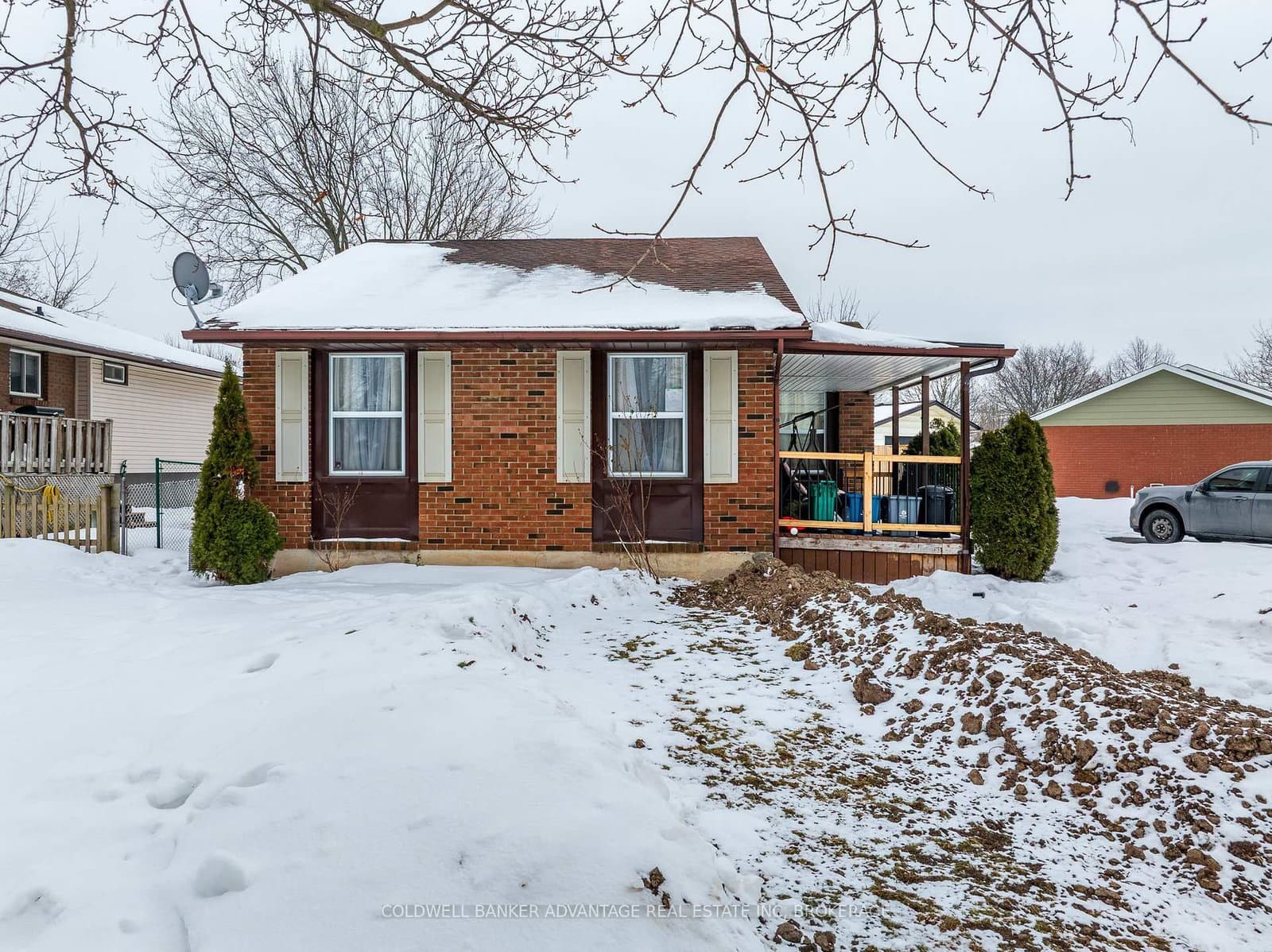 25 Newleaf Crescent, Welland, ON — photo 3
