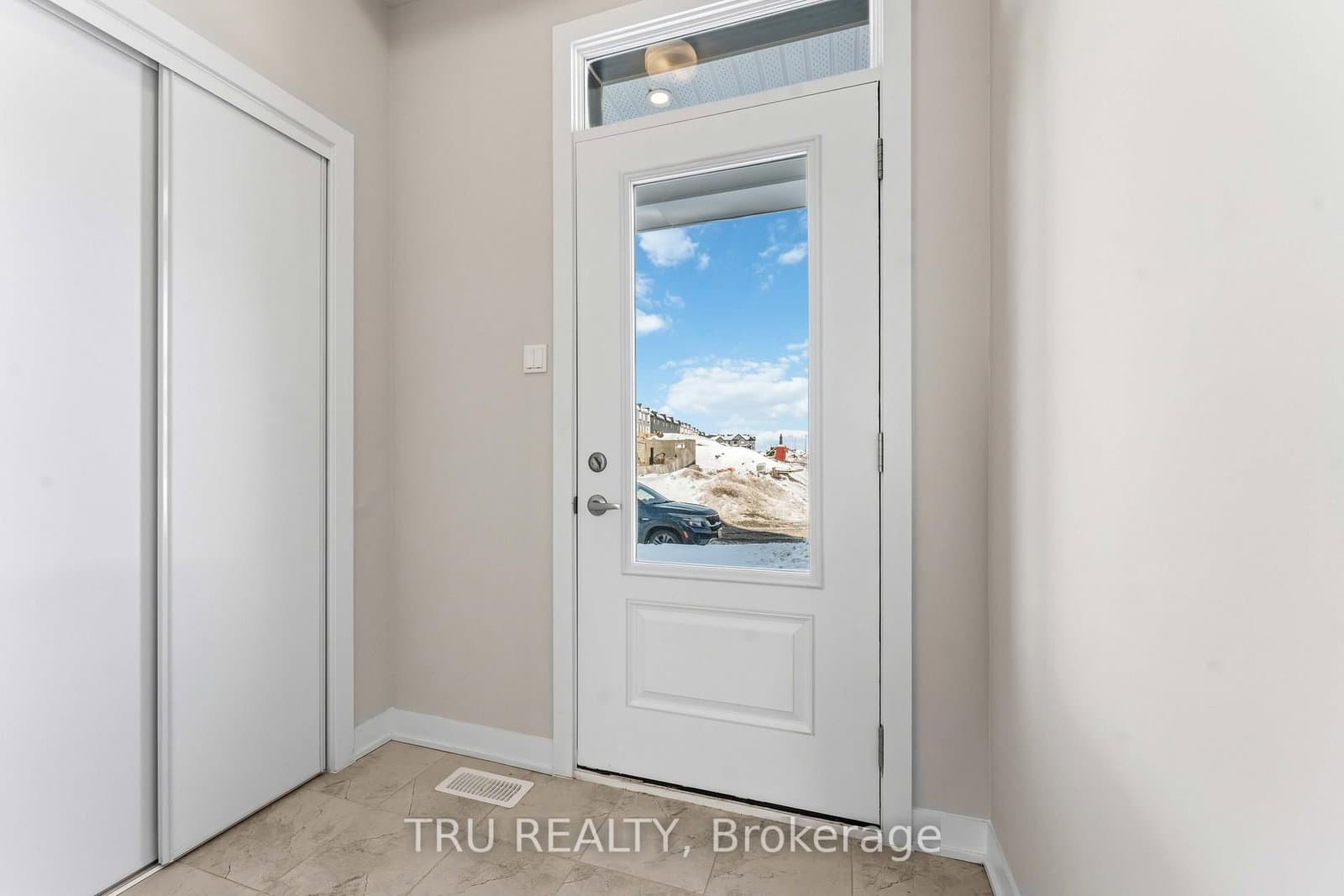 706 Expansion Road, Barrhaven, ON — photo 3