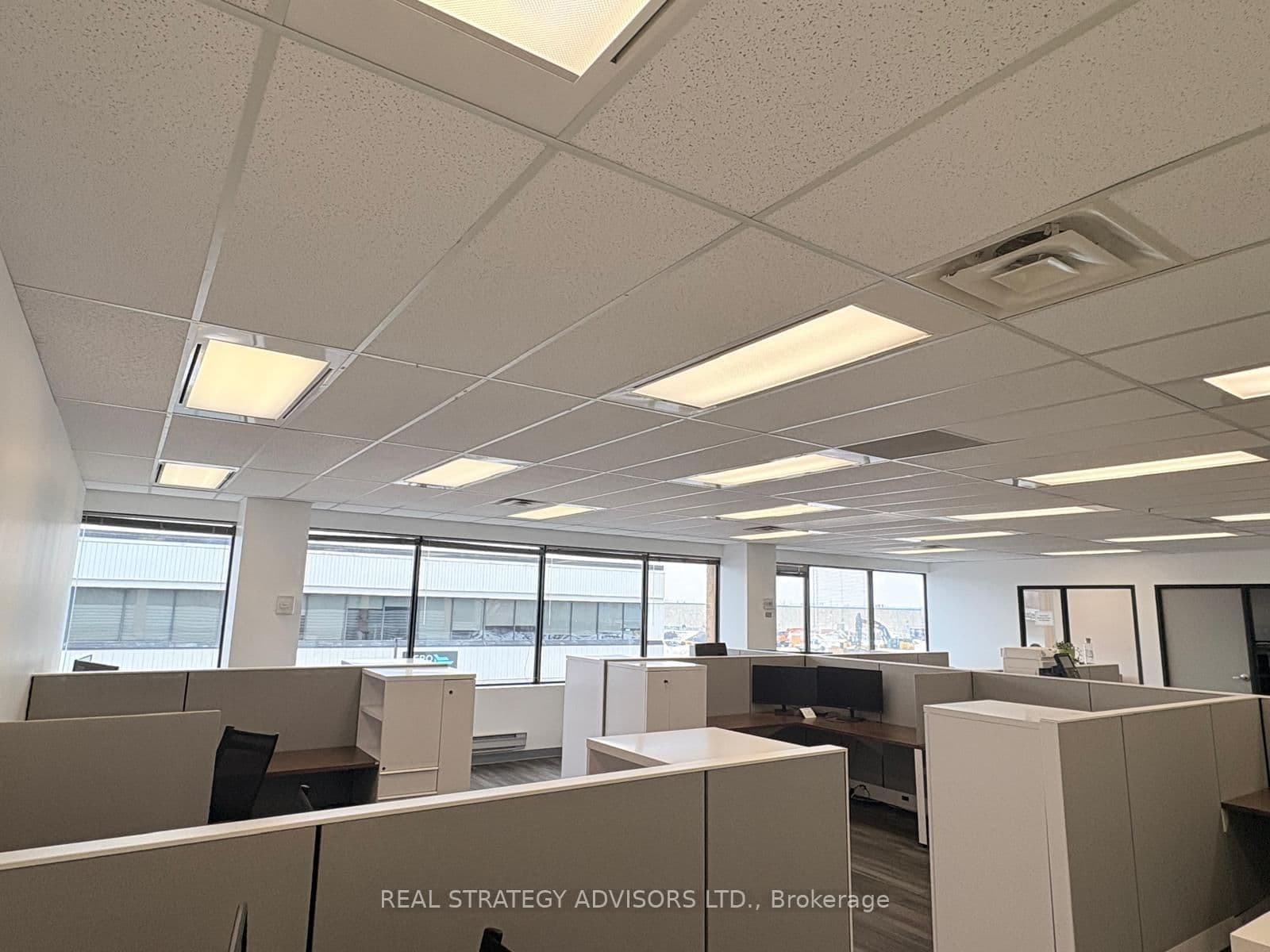 210 - 2733 Lancaster Road, Ottawa, ON — photo 3