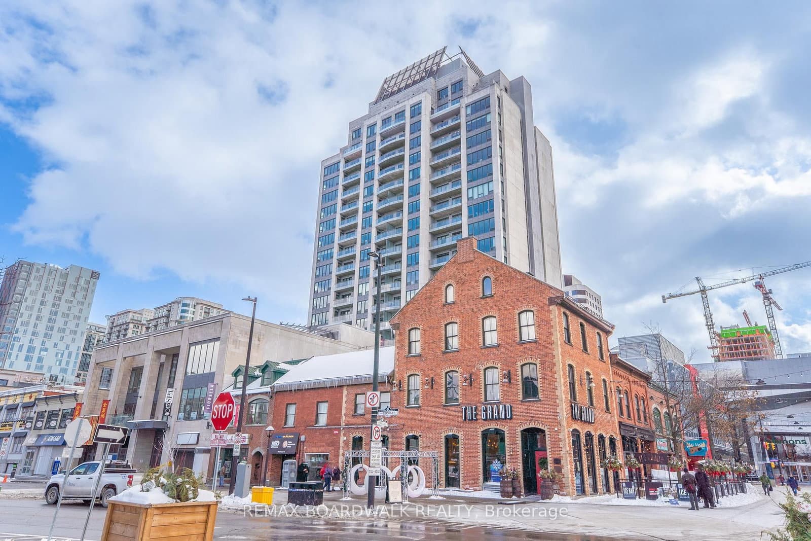 401 - 90 George Street, Ottawa, ON