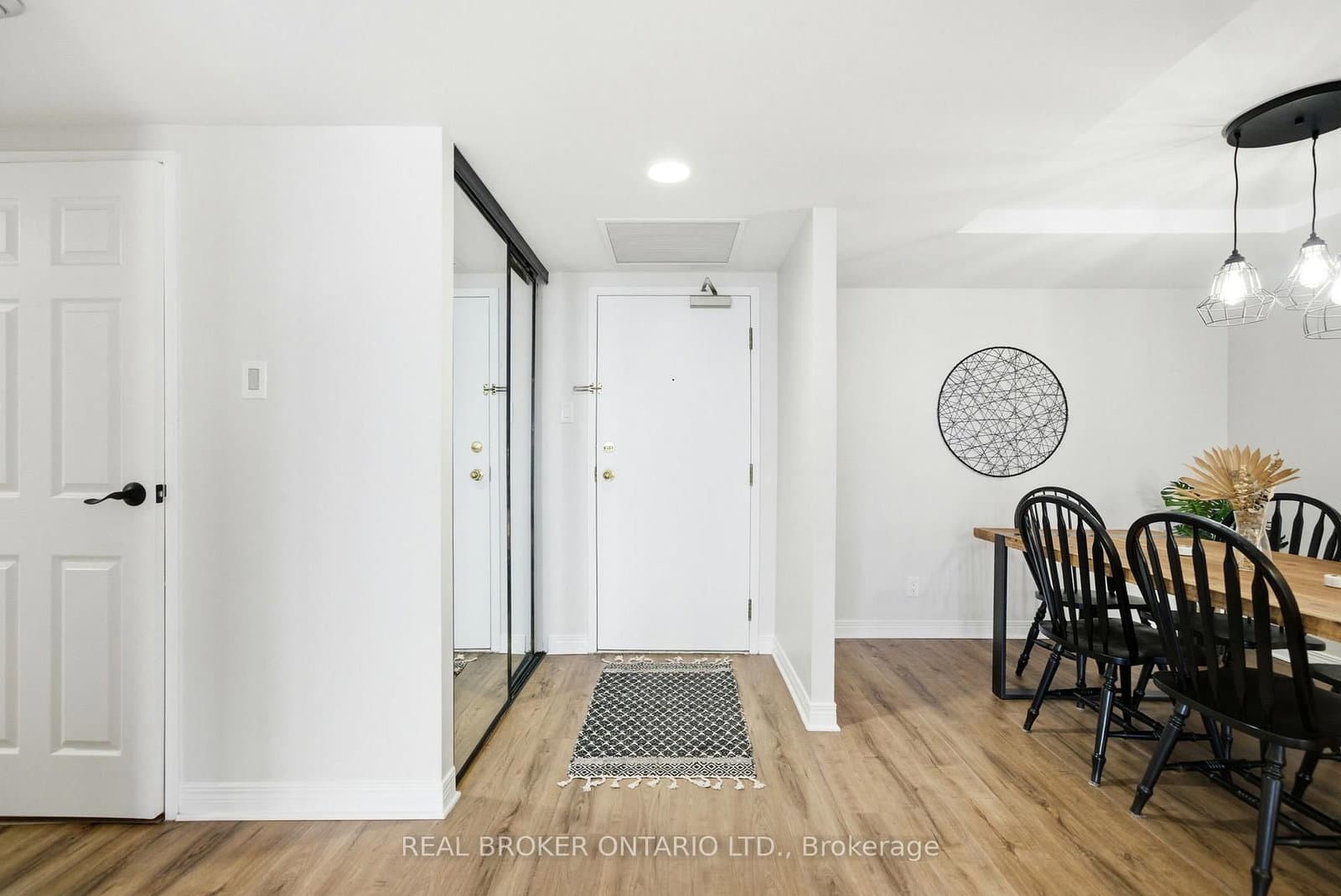 703 - 100 Grant Carman Drive, Ottawa, ON — photo 2