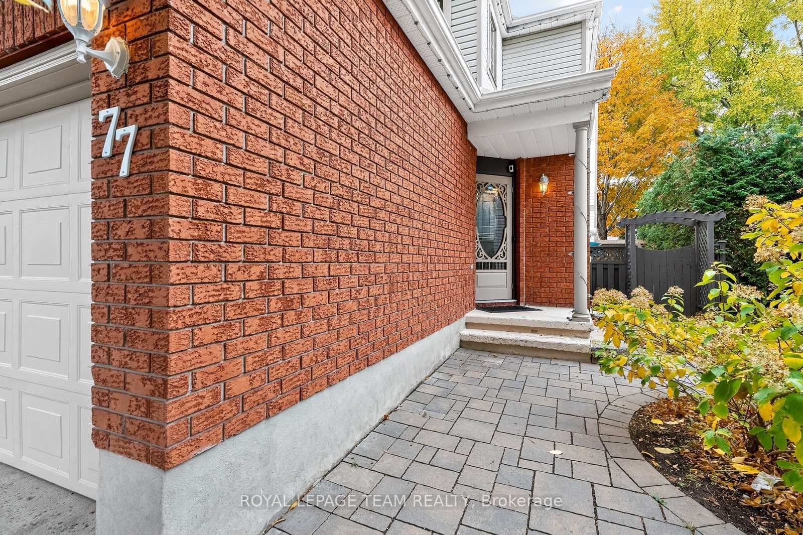 77 Armagh Way, Ottawa, ON — photo 2