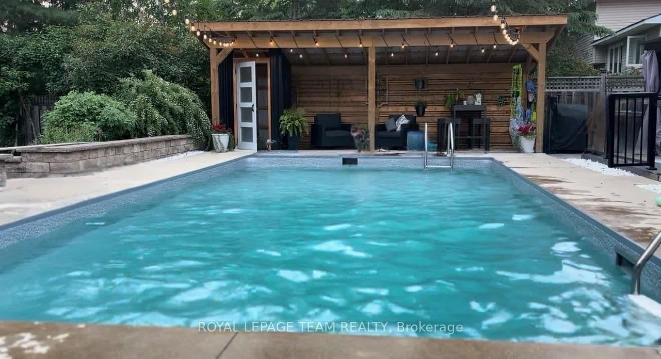 6 Stroughton Crescent, Munster, ON — photo 3