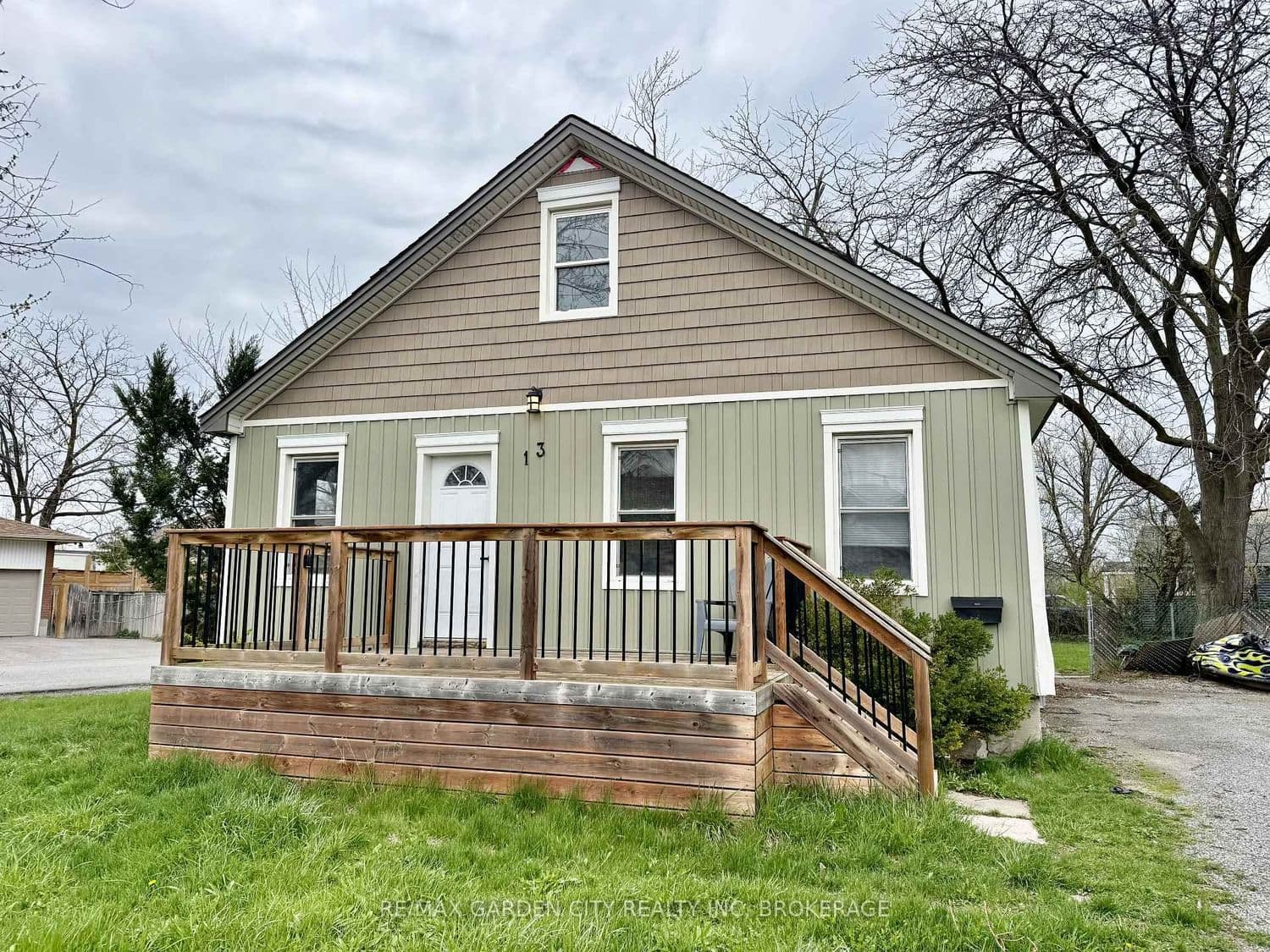 13 ROCKWOOD Avenue, St. Catharines, ON