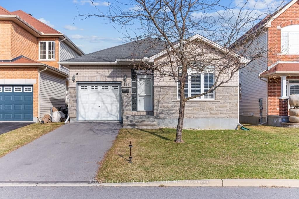 192 FELICITY Crescent, Ottawa, ON