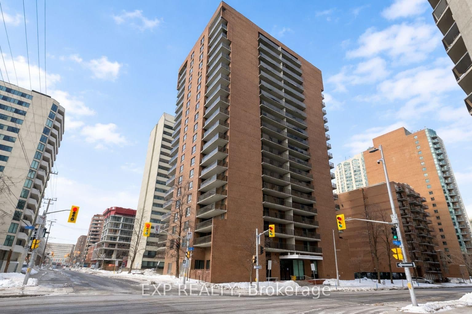 705 - 475 Laurier Avenue, Ottawa, ON