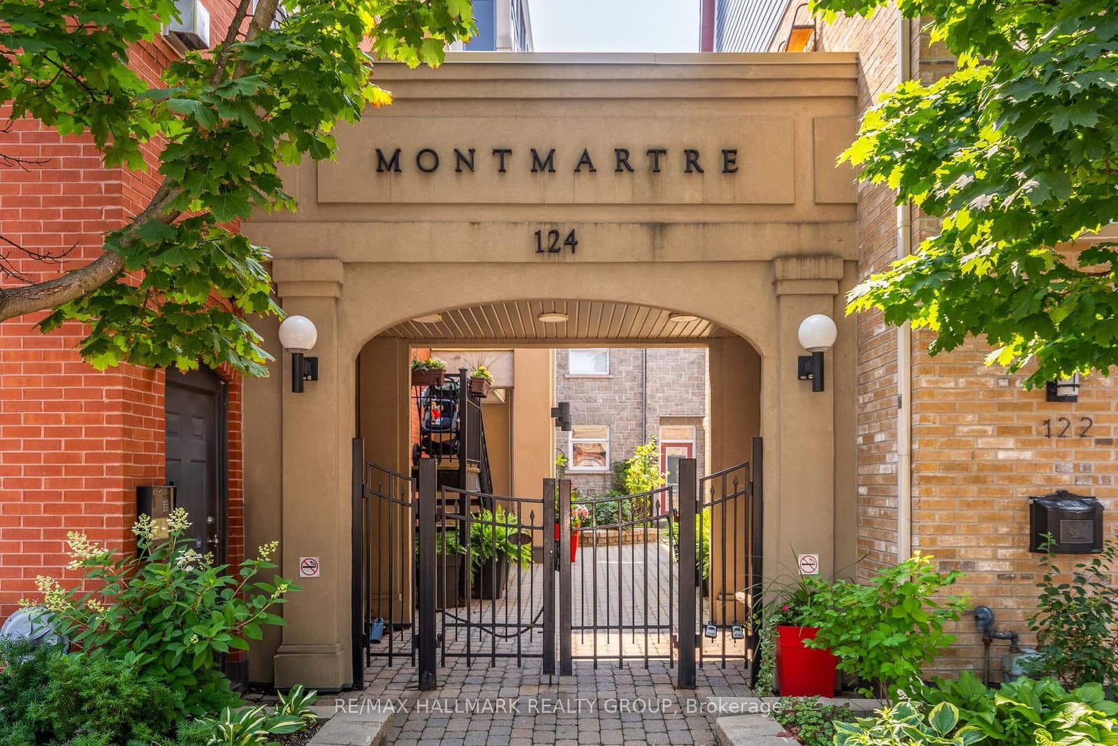 D - 124 Guigues Avenue, Ottawa, ON