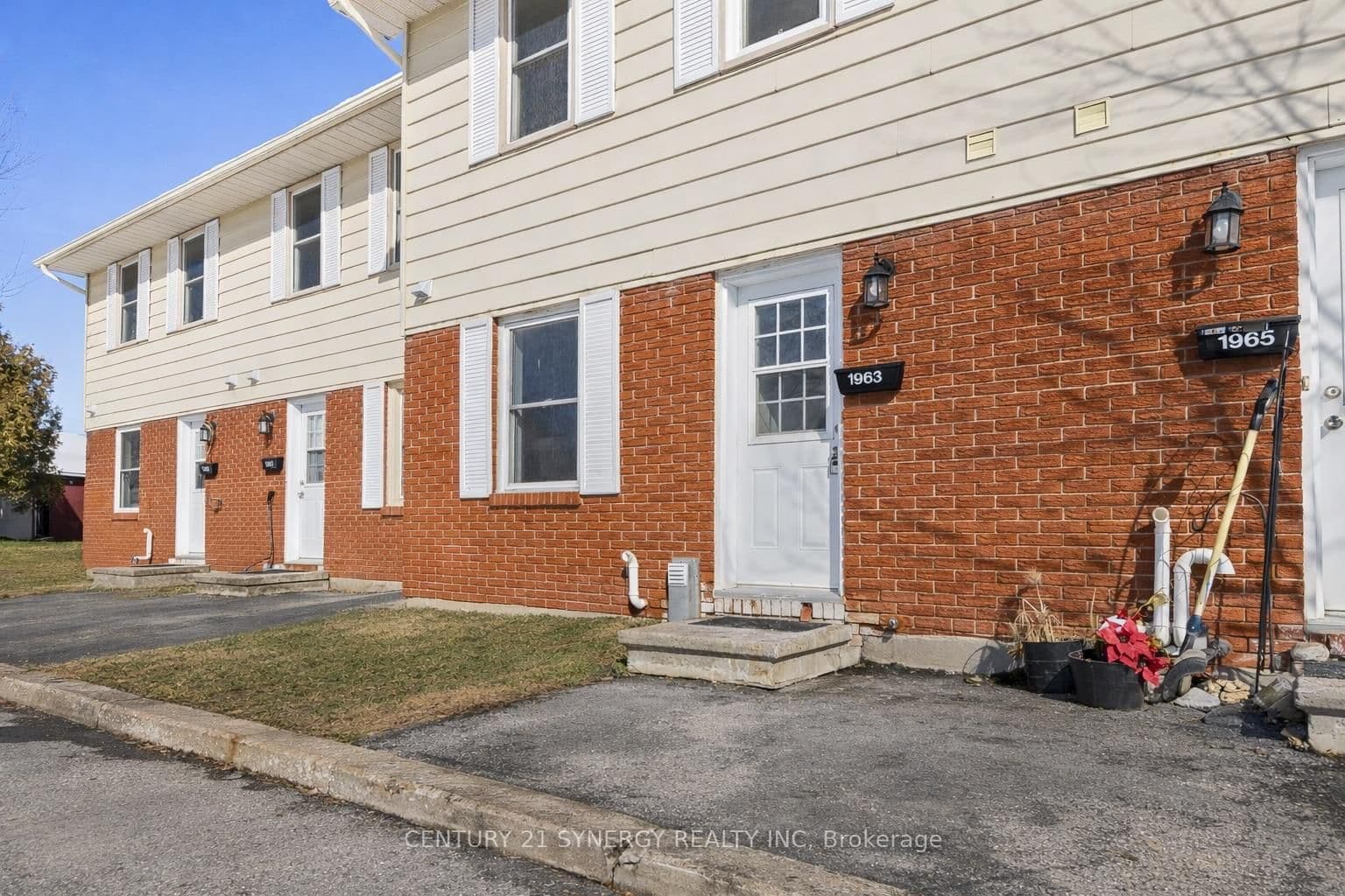 22 - 1963 Fairglen Mews, Gloucester, ON — photo 2