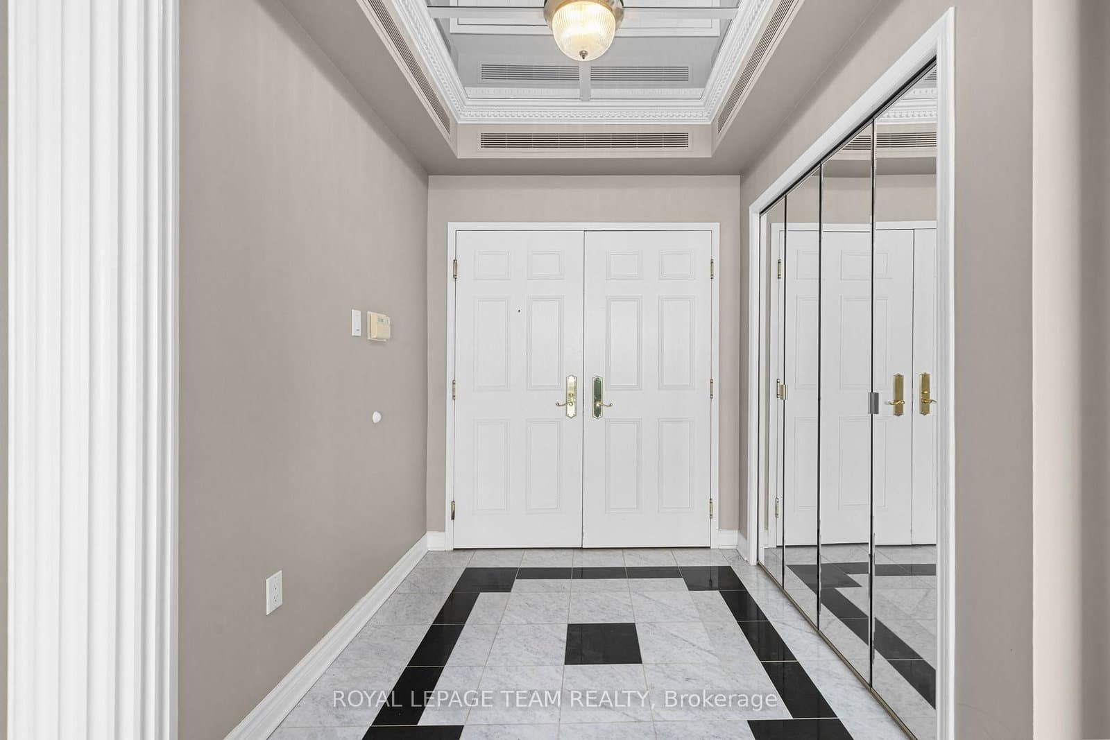 1803 - 1480 Riverside Drive, Ottawa, ON — photo 2