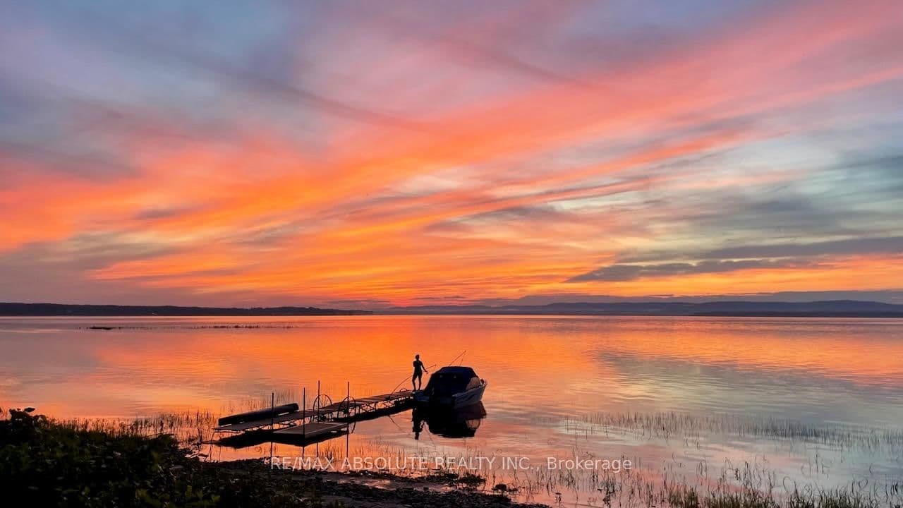 4098 Armitage Avenue, Ottawa, ON