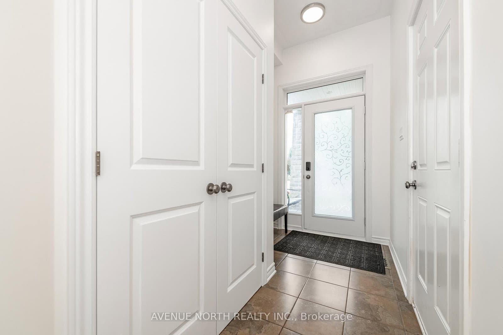 448 Rochefort Circle, Ottawa, ON — photo 3