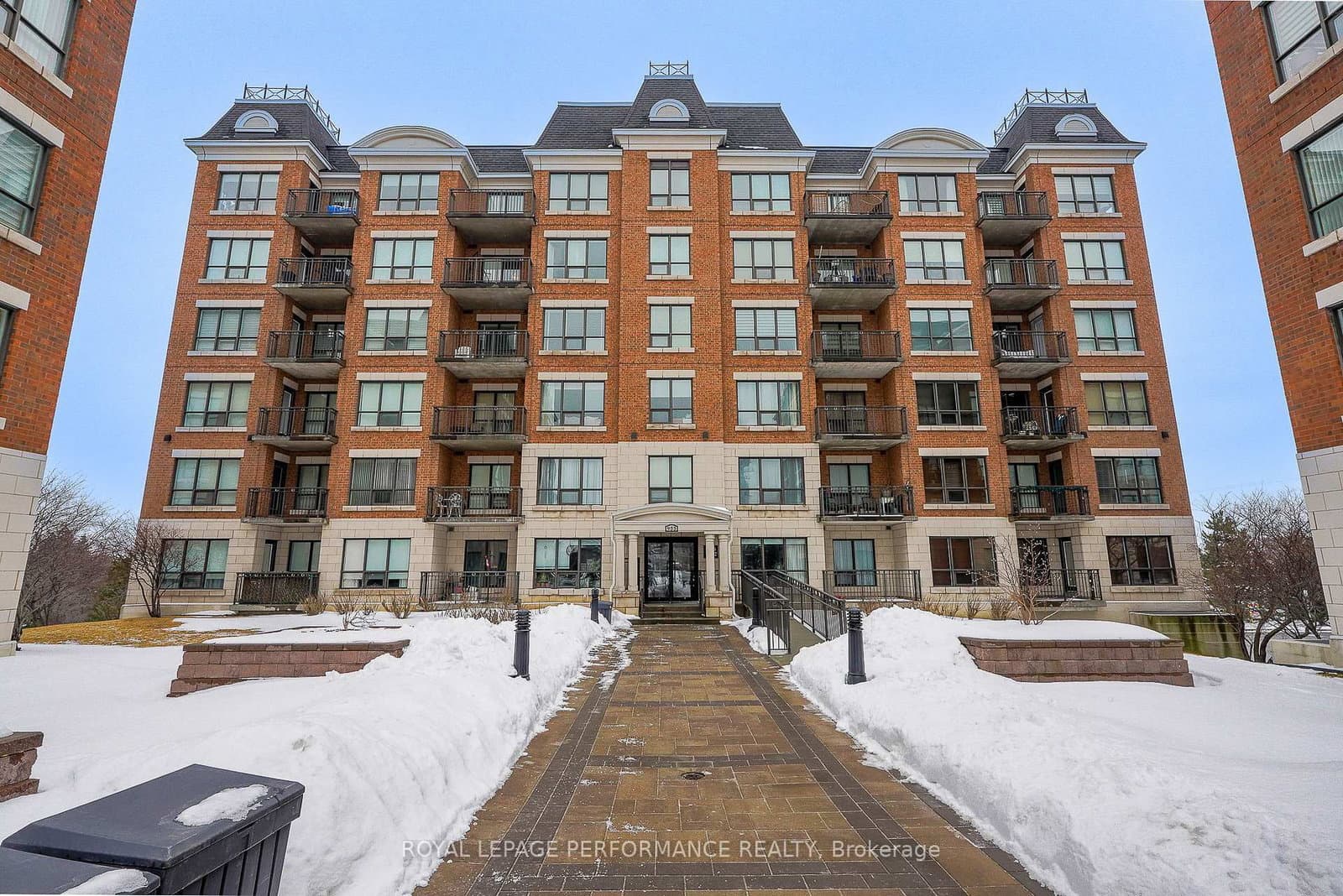 411 - 955 Beauparc Private, Ottawa, ON