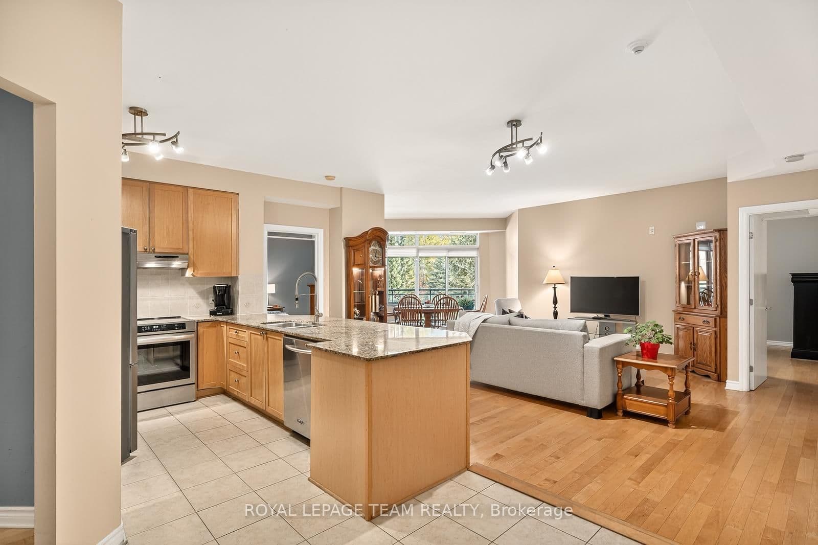 230 - 205 Bolton Street, Ottawa, ON — photo 2