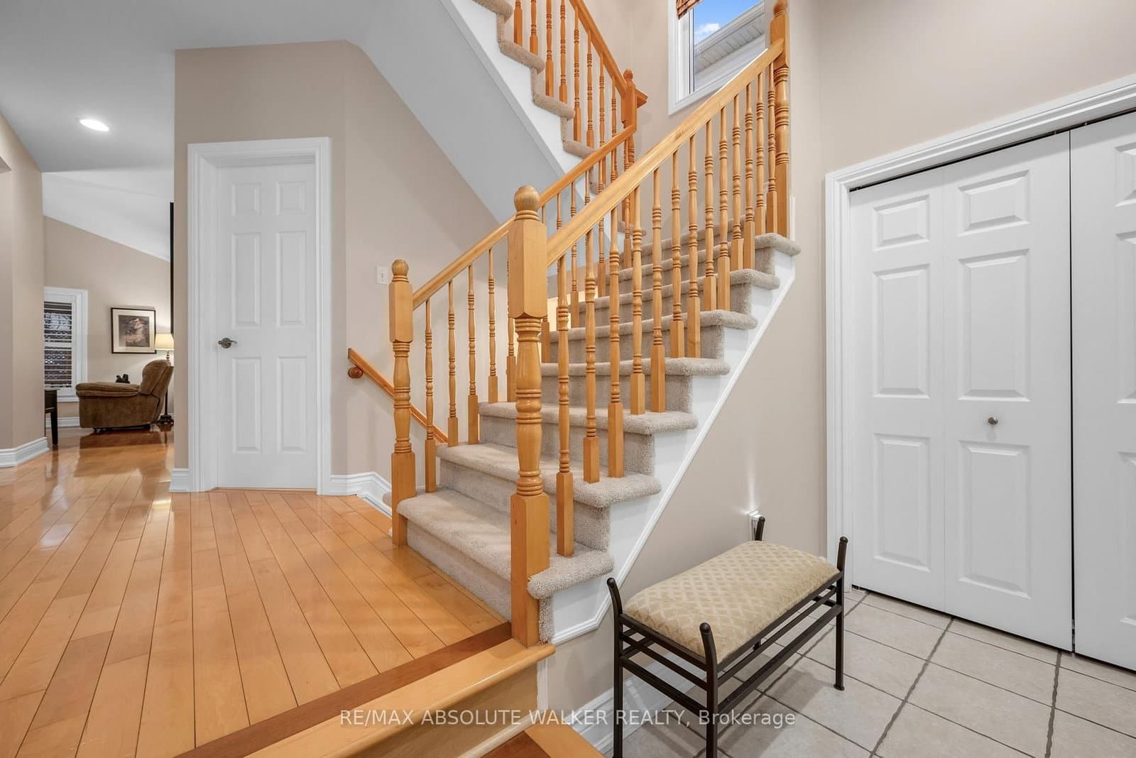 1662 Frenette Street, Ottawa, ON — photo 2