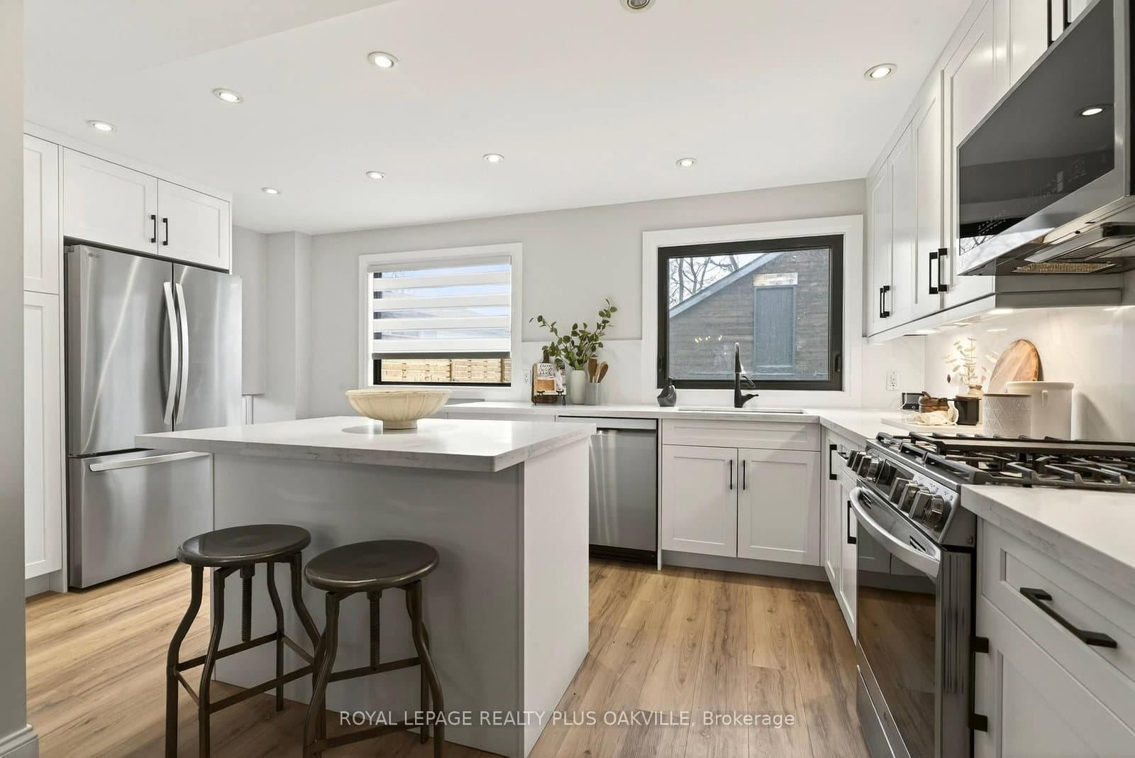 381 Elizabeth Street, Grimsby, ON