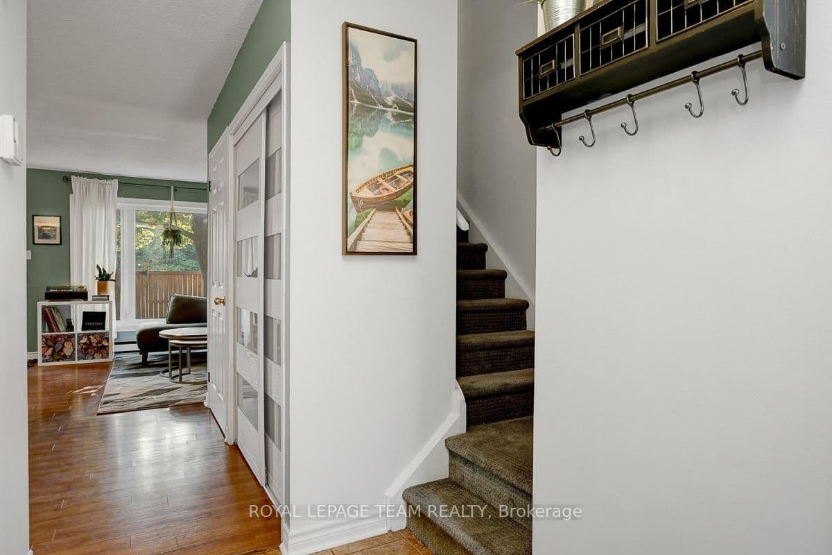 15 - 1302 Alness Court, Ottawa, ON — photo 2