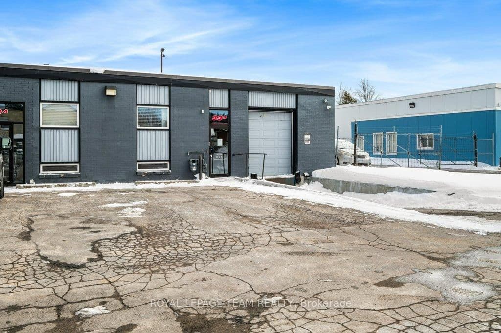 B - 33 Capital Drive, Ottawa, ON — photo 2