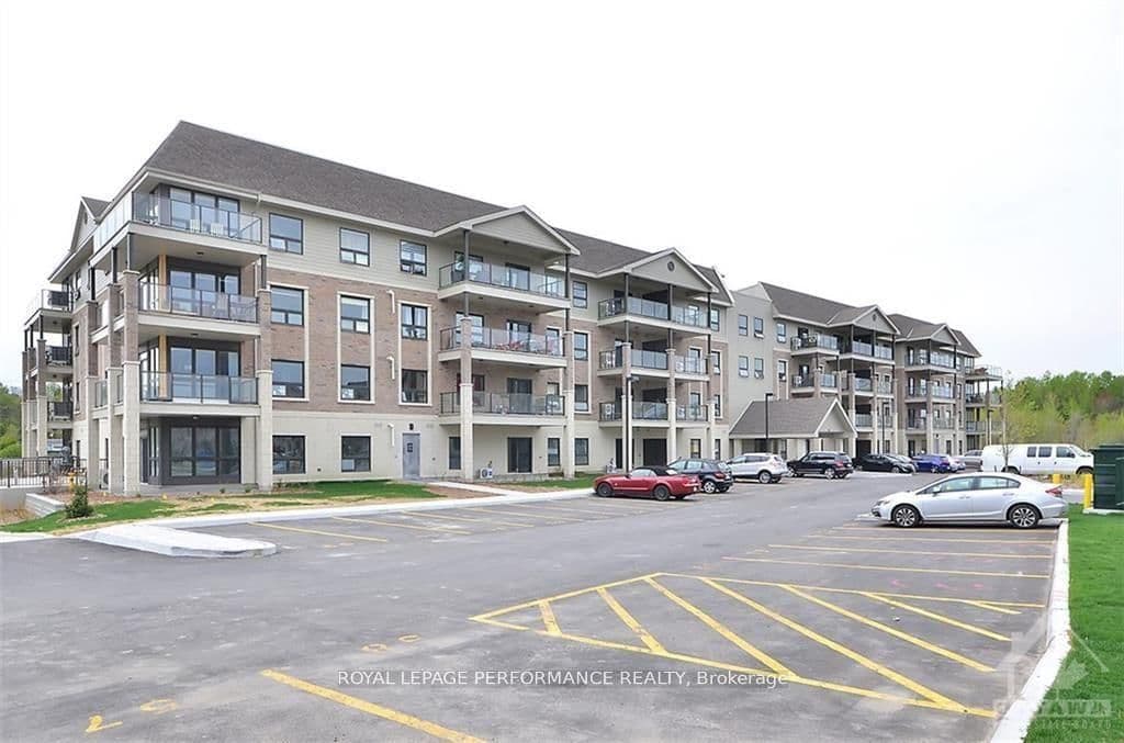 116 - 120 Prestige Circle, Ottawa, ON