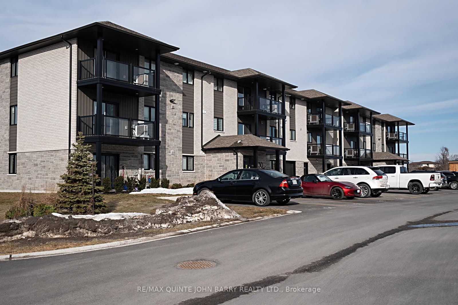 103-30 Hillside Meadow Drive, Quinte West, ON — photo 3
