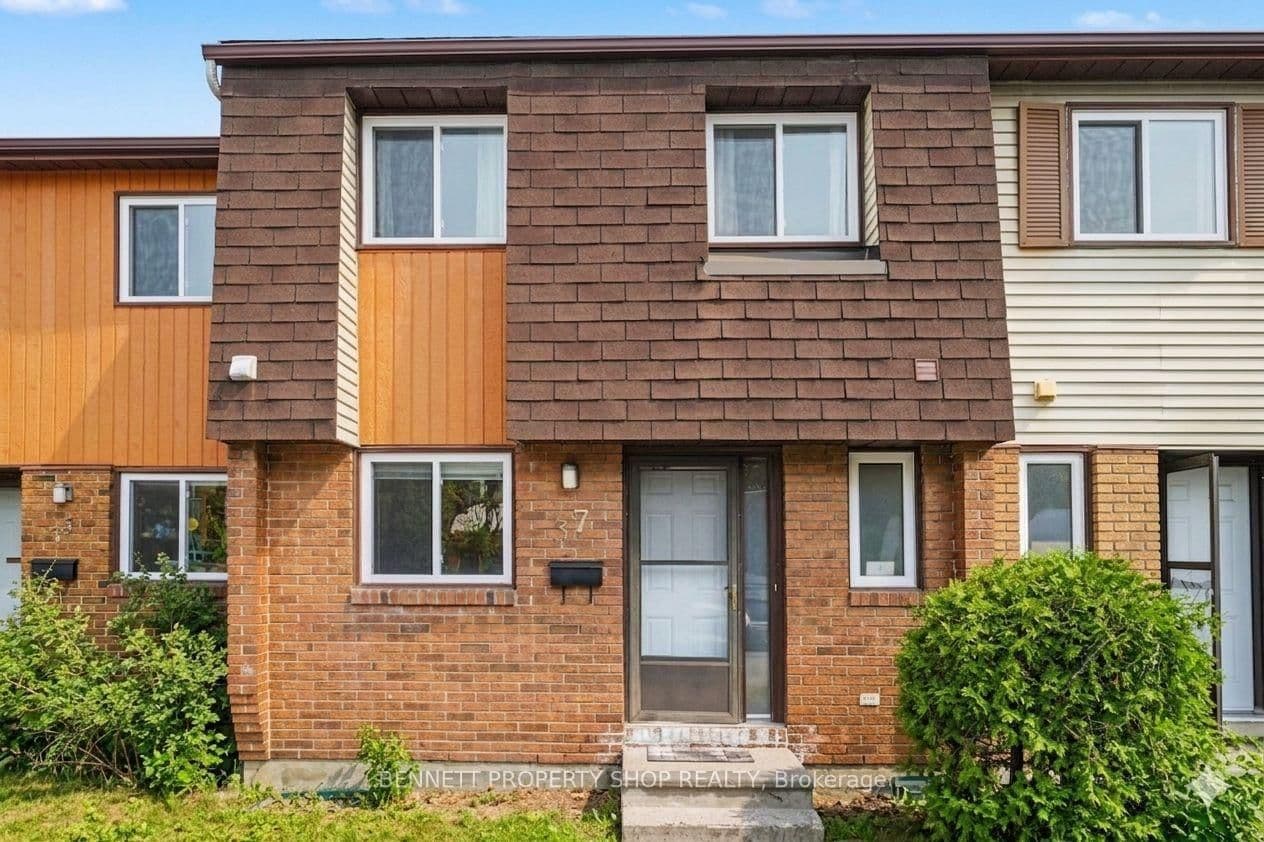 37 Pixley Private, Ottawa, ON