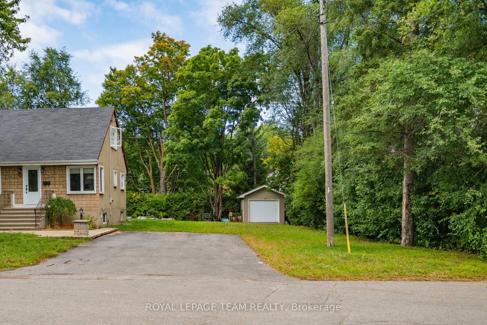 7 Tower Road, Ottawa, ON — photo 2