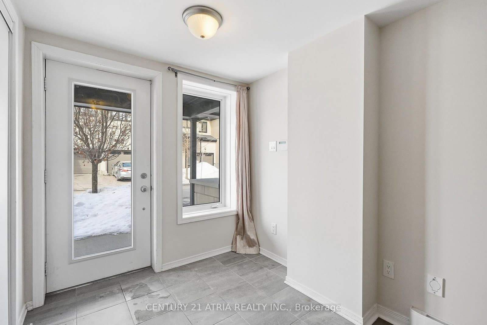 502 Radiant Private, Ottawa, ON — photo 3