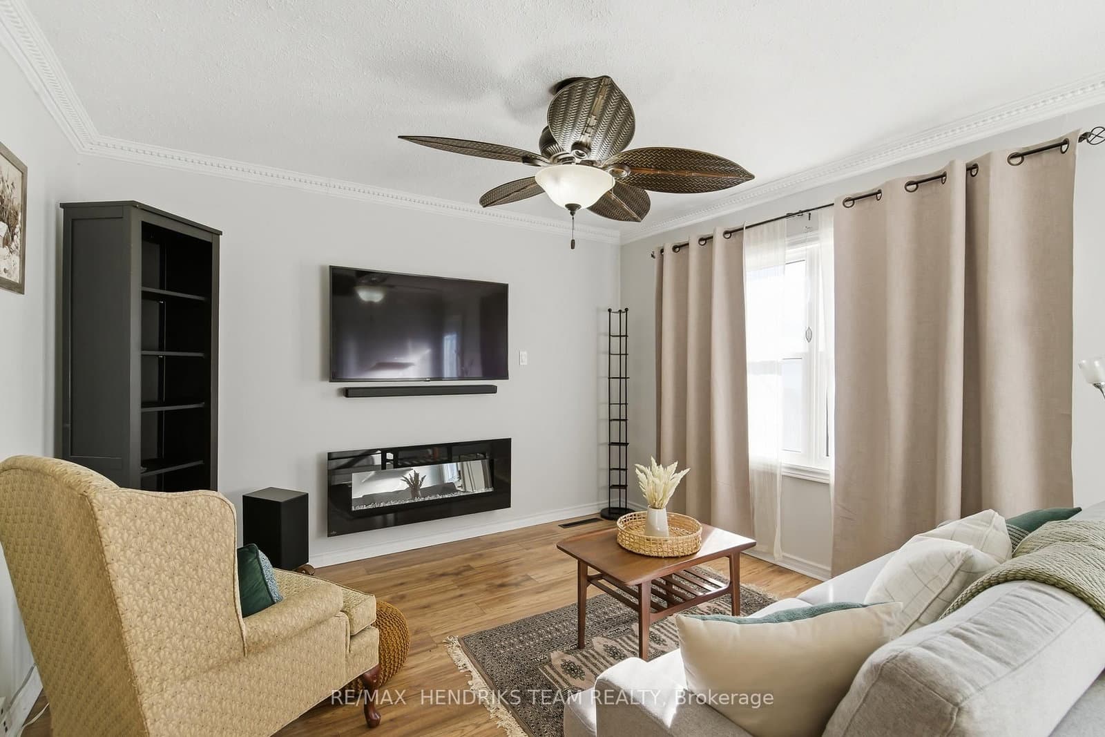 7 Elmwood Avenue, St. Catharines, ON — photo 3