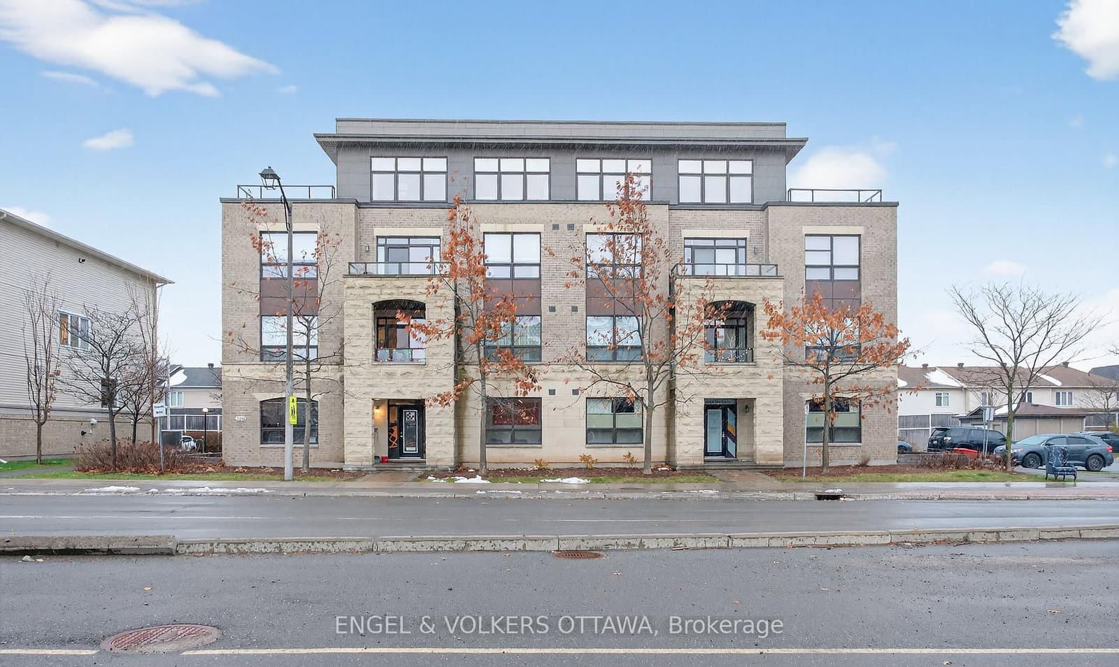 302 - 760 Chapman Mills Drive, Ottawa, ON