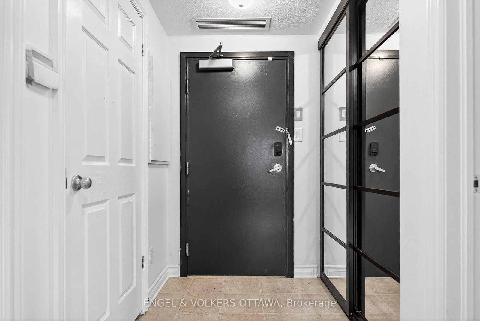 302 - 760 Chapman Mills Drive, Ottawa, ON — photo 2