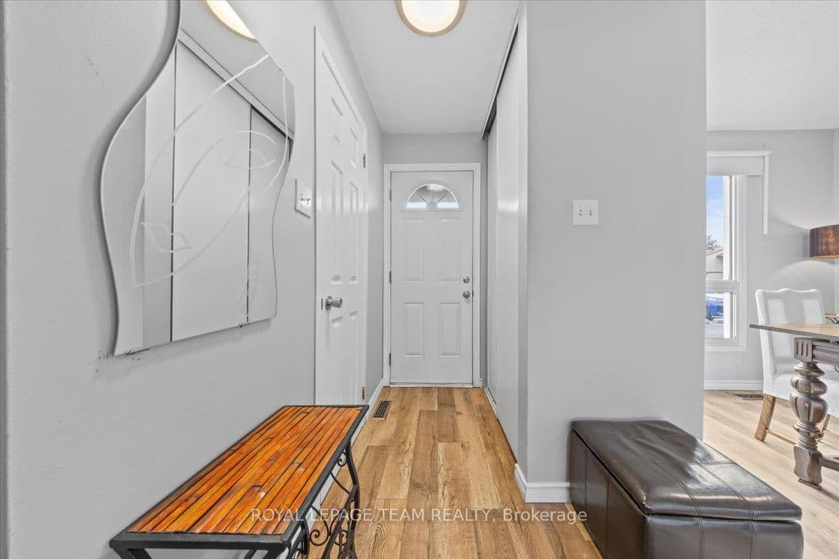 14 - 2570 Southvale Crescent, Ottawa, ON — photo 2