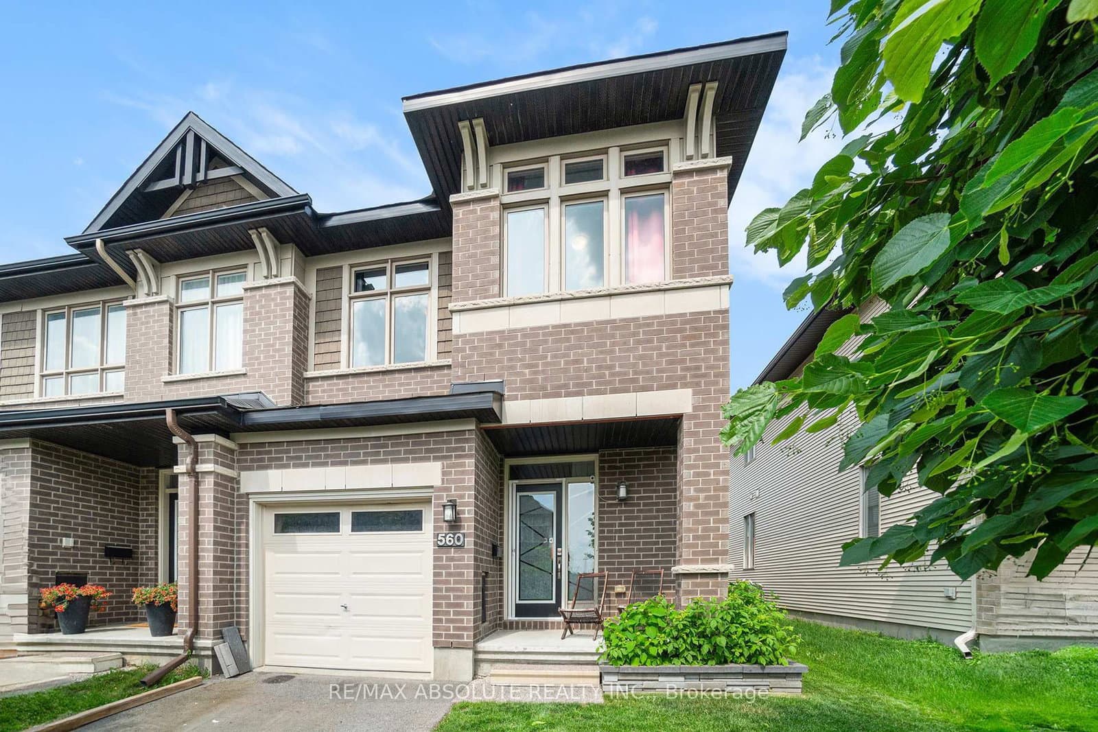 560 Triangle Street, Ottawa, ON — photo 2