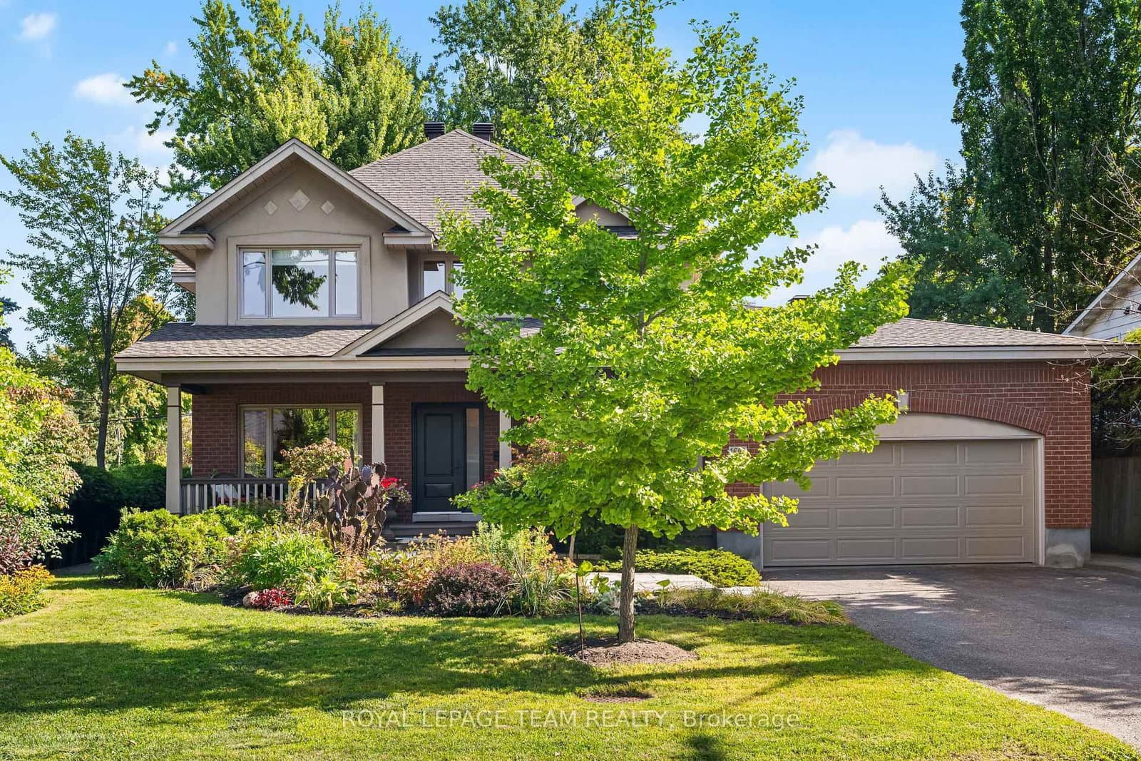 1601 Apeldoorn Avenue, Ottawa, ON