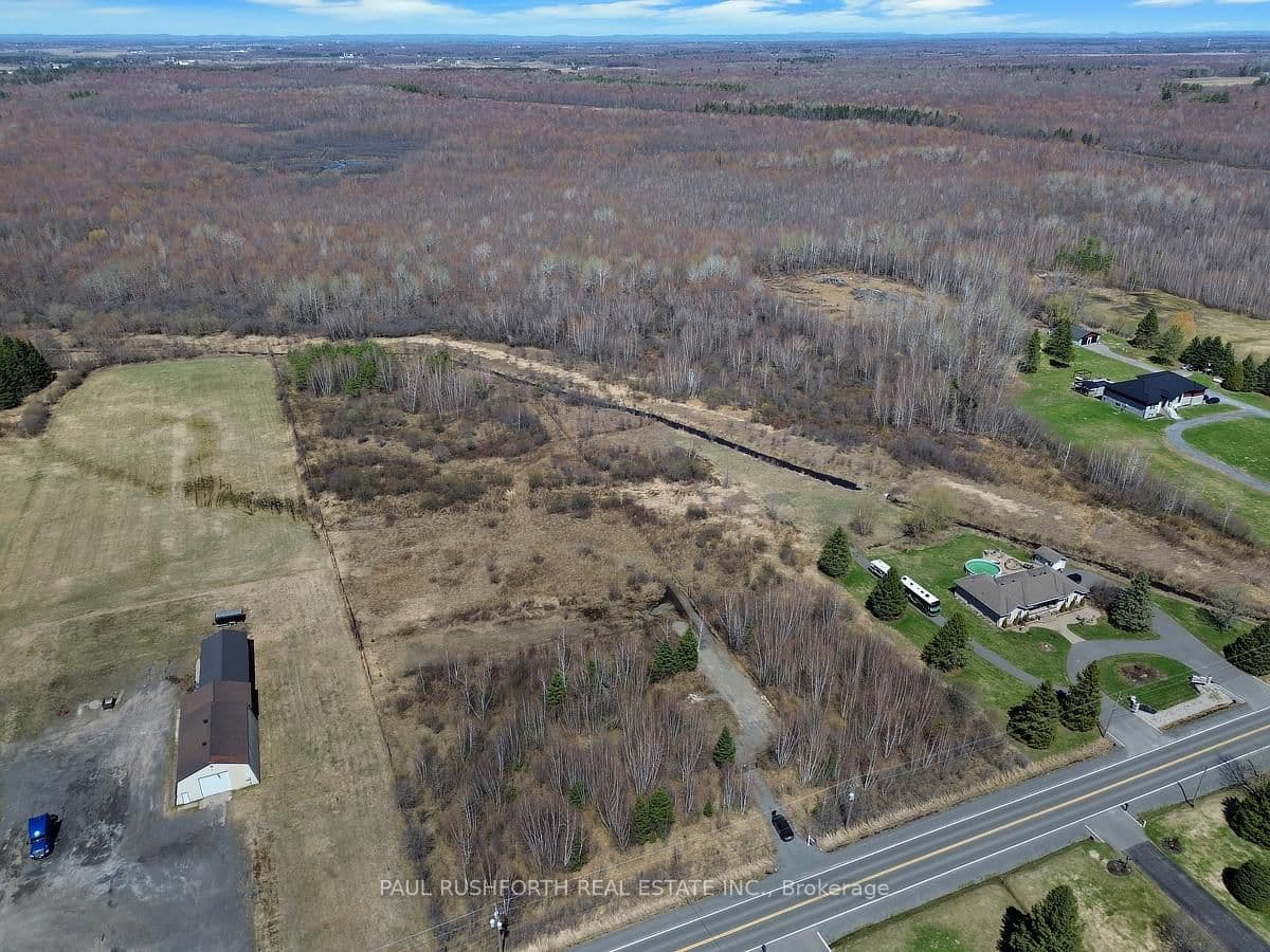 2667 Russland Road, Vars, ON